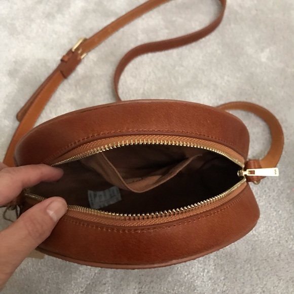 Woven Canteen Crossbody Bag - Most Wanted USA - Picture 5 of 16